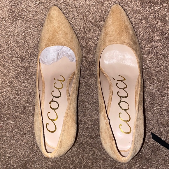 2 for $30! OFFERS OPEN! Ccocci Nude Tan Suede Heels 7.5 Brand new never worn - Picture 1 of 3